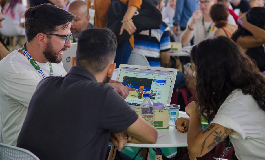 Empreendedores da cultura do Paraná levam projetos ao maior mercado de economia criativa