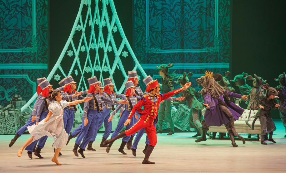 Com ingressos esgotados, “O Quebra-Nozes” chega ao Teatro Guaíra nesta semana