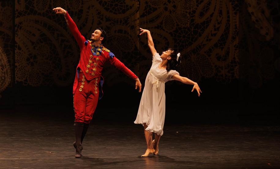 "O Quebra-Nozes": montagem do Guaíra emociona plateia lotada na primeira apresentação