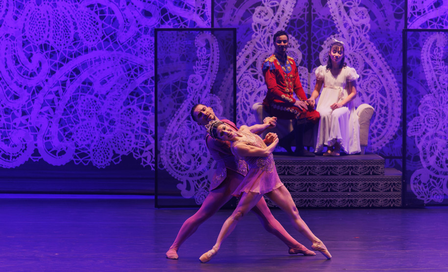 "O Quebra-Nozes": montagem do Guaíra emociona plateia lotada na primeira apresentação