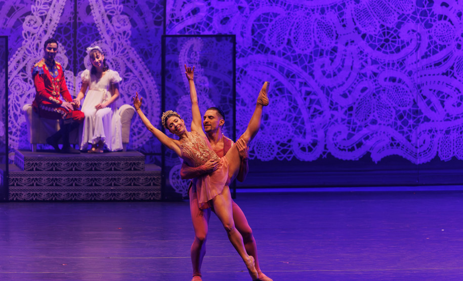 "O Quebra-Nozes": montagem do Guaíra emociona plateia lotada na primeira apresentação