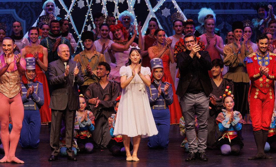 "O Quebra-Nozes": montagem do Guaíra emociona plateia lotada na primeira apresentação