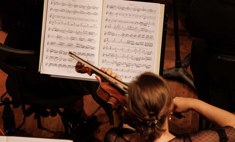 Orquestra Sinfônica do Paraná lota o Guairão no concerto que encerrou a temporada de 2025