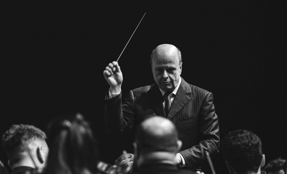 Orquestra Sinfônica do Paraná lota o Guairão no concerto que encerrou a temporada de 2025