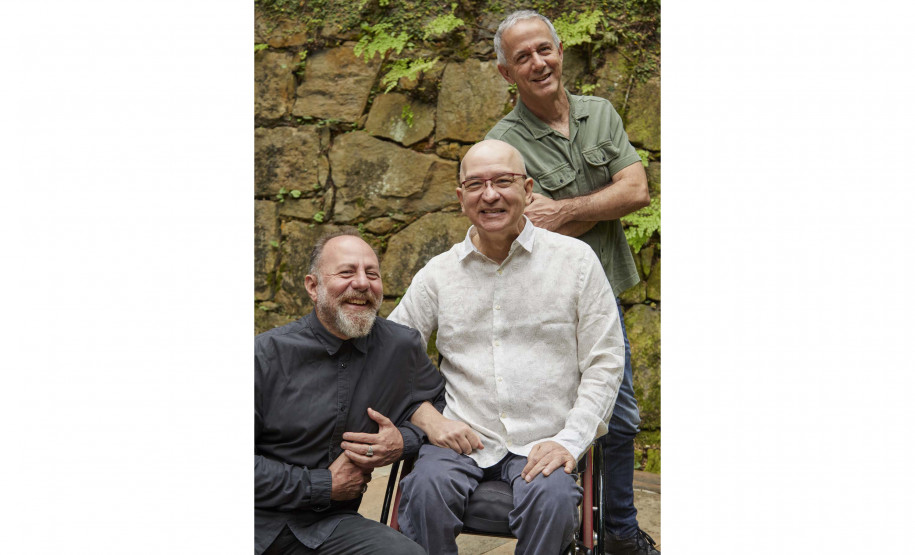 Ana Castela, Paralamas do Sucesso e comédia no teatro marcam a agenda cultural