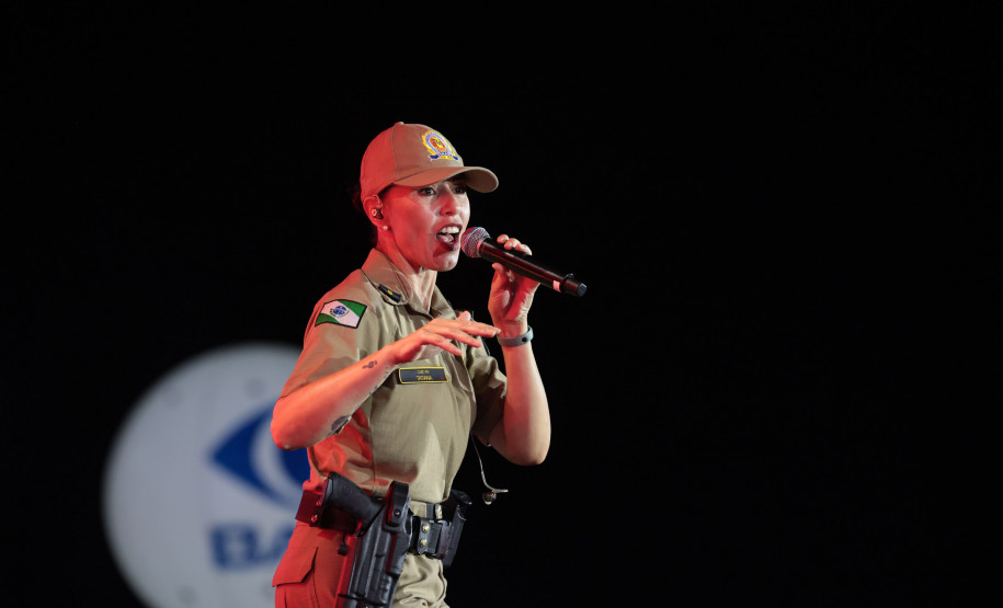 Com repertório variado, Banda da PMPR anima multidão antes do show do Roupa Nova