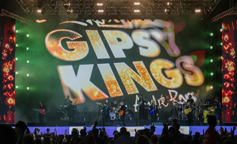 O grupo Gipsy Kings durante a apresentacao do seu show dentro da programacao do Verao Maior Parana, em Matinhos - 16/02/2026