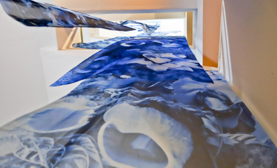 Última semana da exposição “Através”, da artista Mariana Palma