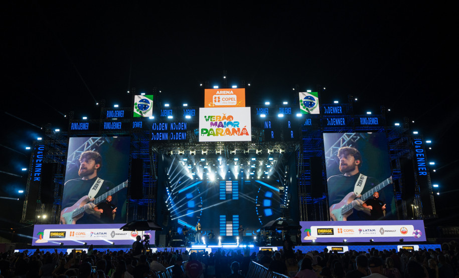 Bruno & Denner e Israel & Rodolffo fazem balada sertaneja para 32 mil pessoas em Pontal do Paraná
