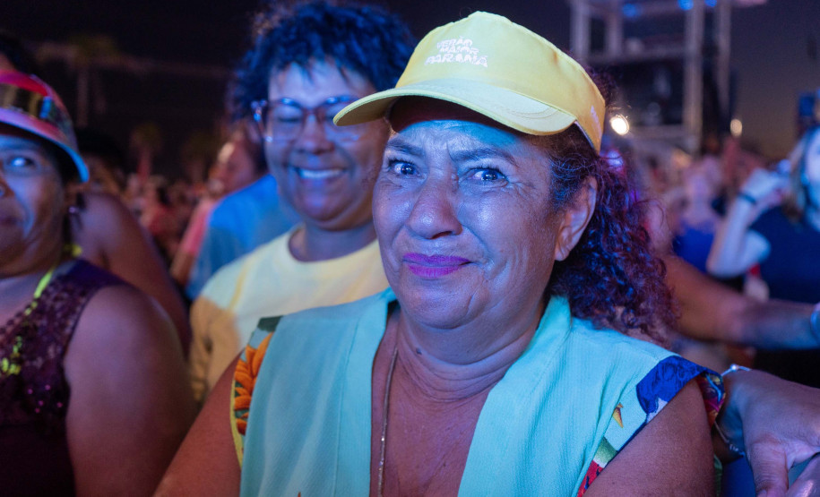 Roberta Miranda e Raça Negra transformam Pontal do Paraná em palco de grandes emoções
