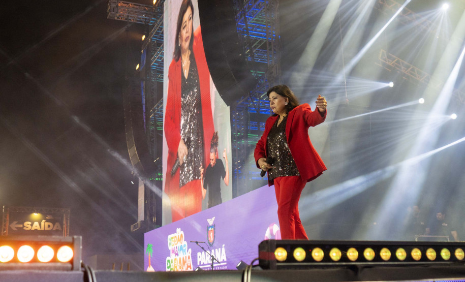 Roberta Miranda e Raça Negra transformam Pontal do Paraná em palco de grandes emoções