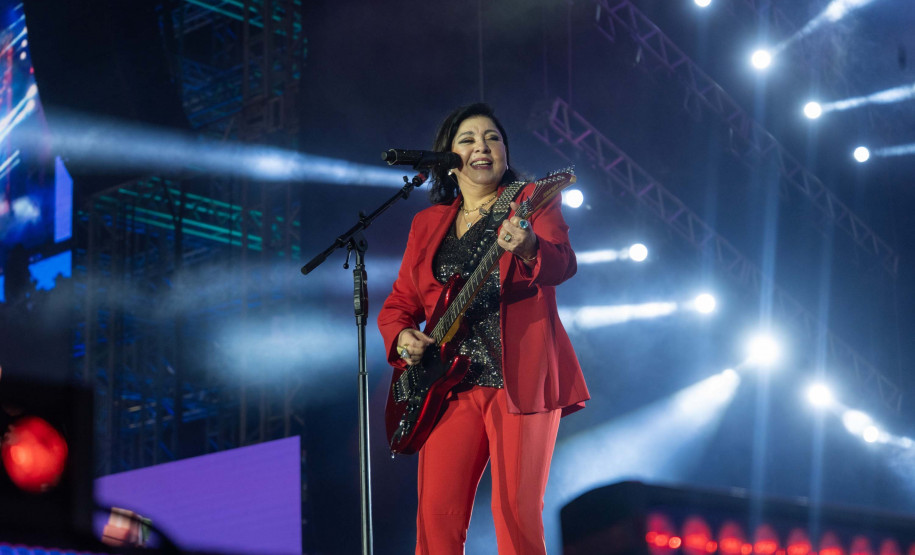Roberta Miranda e Raça Negra transformam Pontal do Paraná em palco de grandes emoções