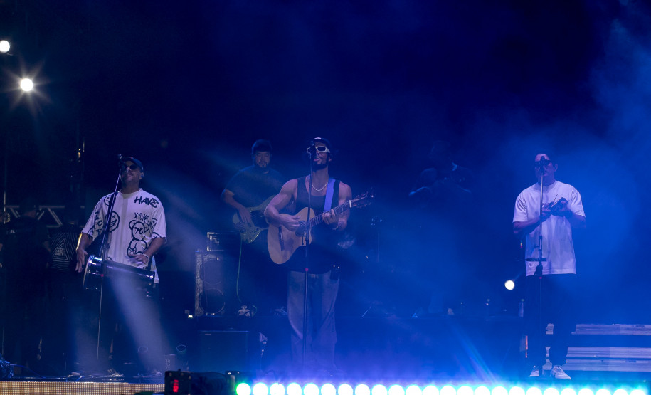 Atitude 67 e Kamisa 10 fazem noite de pagode em dose dupla em Pontal do Paraná