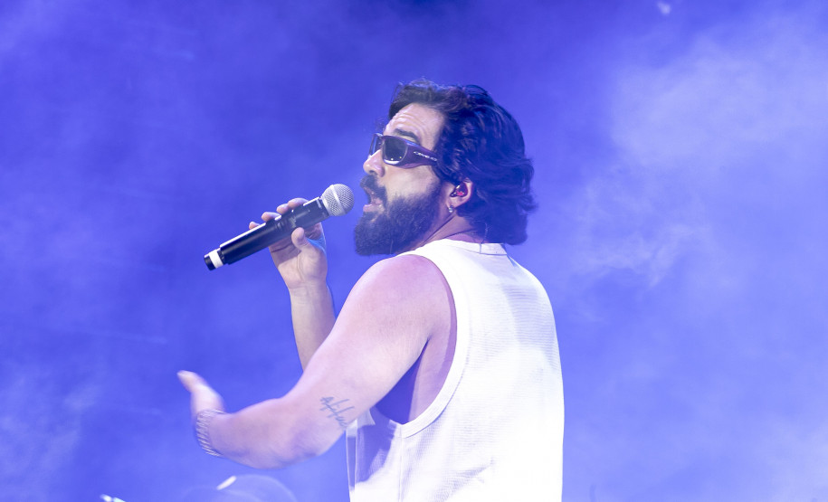 Atitude 67 e Kamisa 10 fazem noite de pagode em dose dupla em Pontal do Paraná