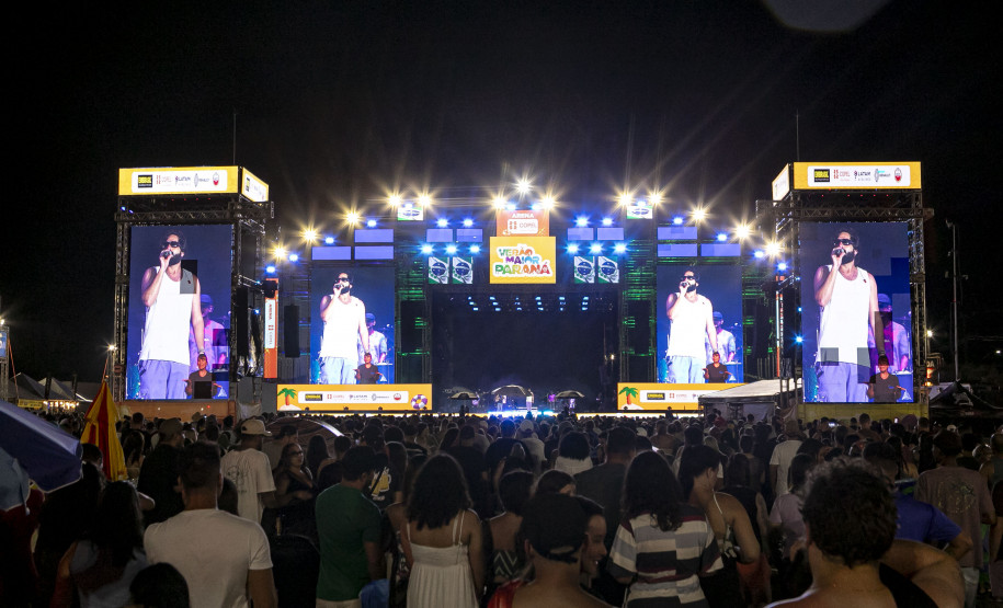 Atitude 67 e Kamisa 10 fazem noite de pagode em dose dupla em Pontal do Paraná