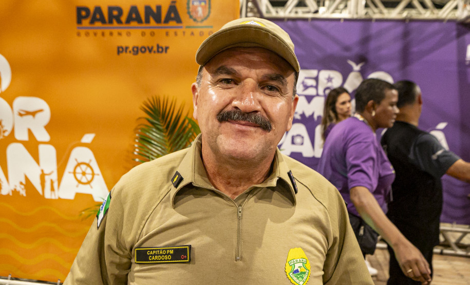 Raça Negra supera público de 2 anos atrás e canta para coral de 118 mil pessoas em Matinhos