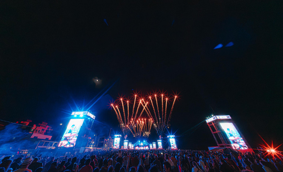 Ana Castela confirma status de fenômeno diante de 228 mil pessoas no Verão Maior Paraná