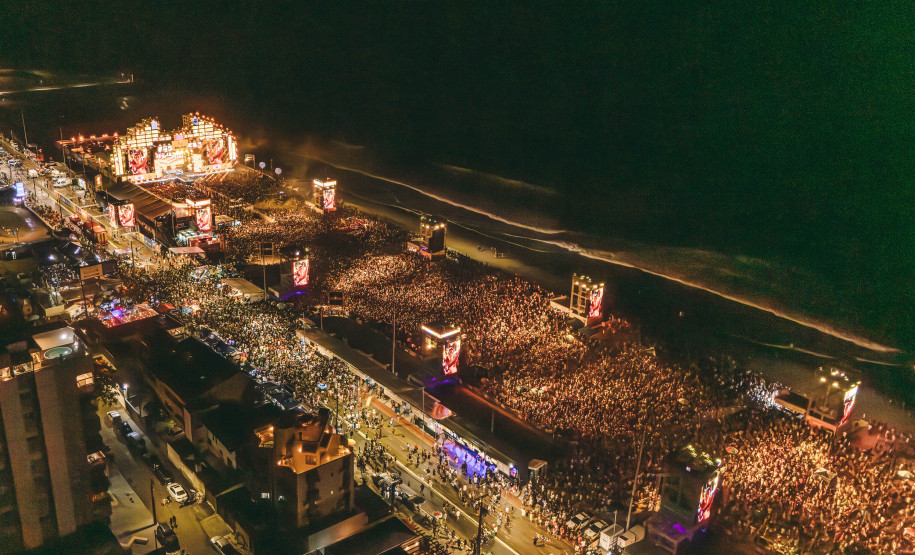 Em duas semanas, mais de 1 milhão de pessoas assistem aos shows do Verão Maior Paraná