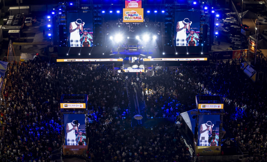 Atitude 67 e Kamisa 10 fazem noite de pagode em dose dupla em Pontal do Paraná