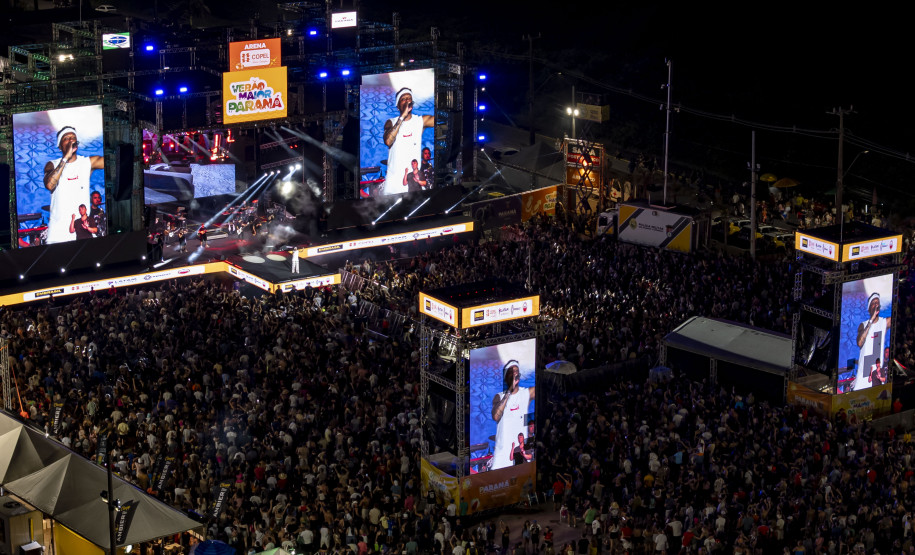 Atitude 67 e Kamisa 10 fazem noite de pagode em dose dupla em Pontal do Paraná