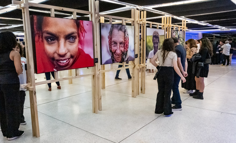 Governador participa de abertura da mostra fotográfica “Instante do Olhar”, no MON