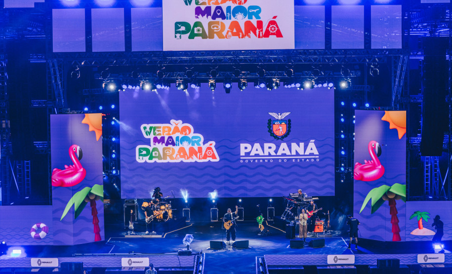 Novidade no Verão Maior, gospel de Fernandinho leva 62 mil pessoas a Matinhos