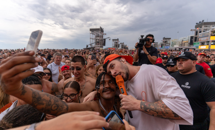 Jeito Moleque toca Cristiano Araújo e Charlie Brown Jr no Verão Maior Paraná
