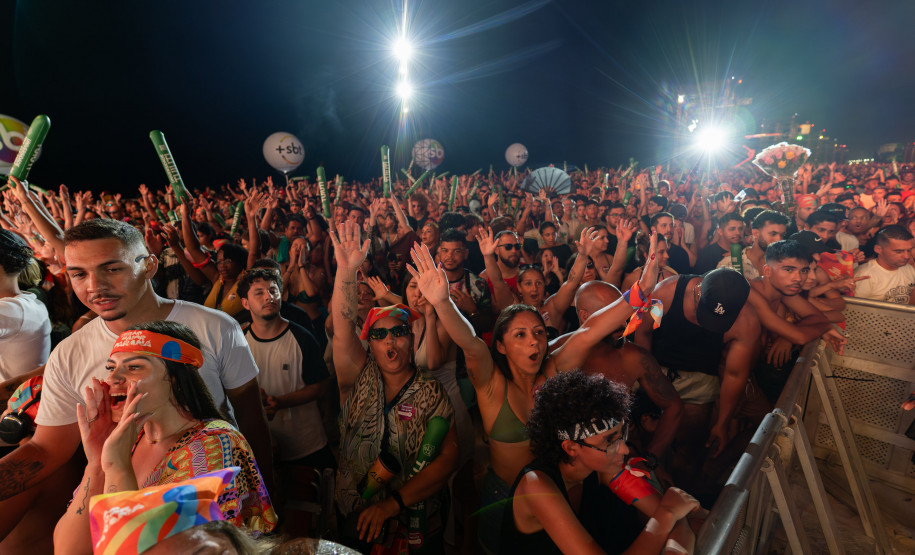 Drones, luzes e recorde de público: show de Alok leva 338 mil pessoas ao Verão Maior