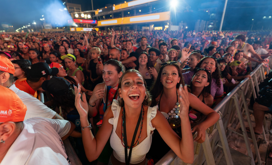 Em duas semanas, mais de 1 milhão de pessoas assistem aos shows do Verão Maior Paraná