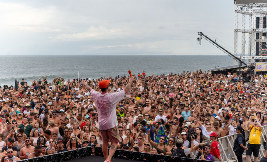 Pagode de Belo e Jeito Moleque encerra primeiro fim de semana de shows do Verão Maior