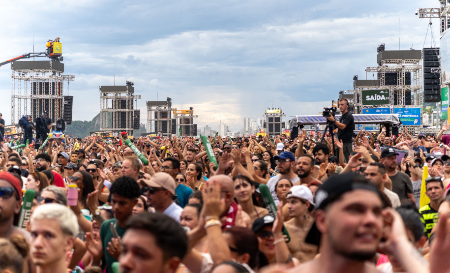 Jeito Moleque toca Cristiano Araújo e Charlie Brown Jr no Verão Maior Paraná