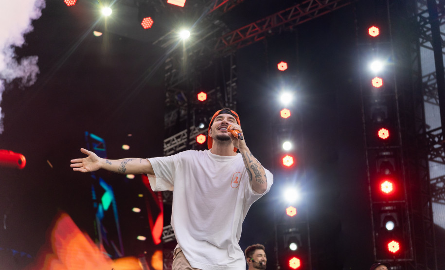 Jeito Moleque toca Cristiano Araújo e Charlie Brown Jr no Verão Maior Paraná