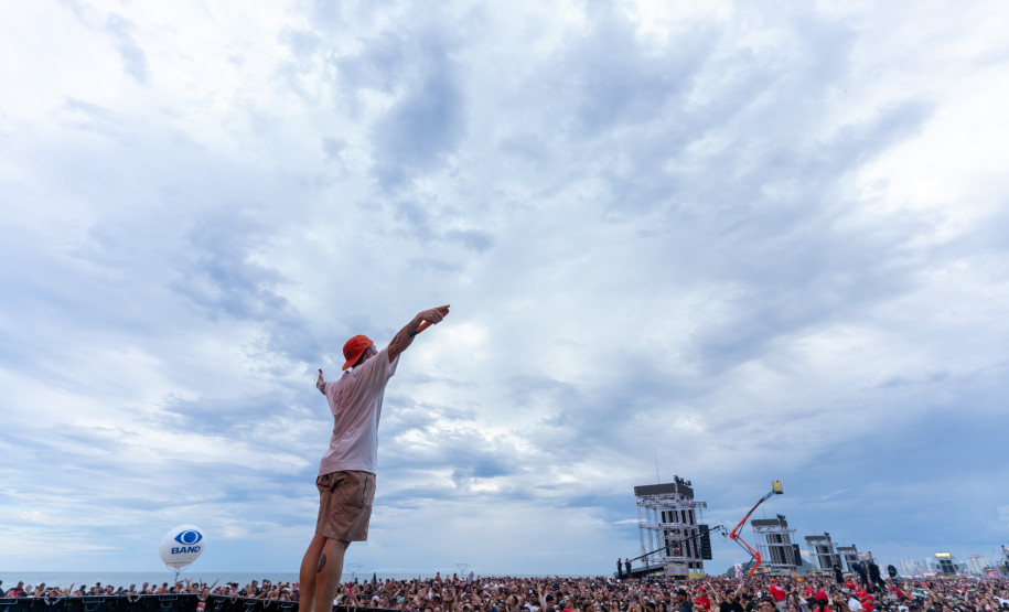 Pagode de Belo e Jeito Moleque encerra primeiro fim de semana de shows do Verão Maior