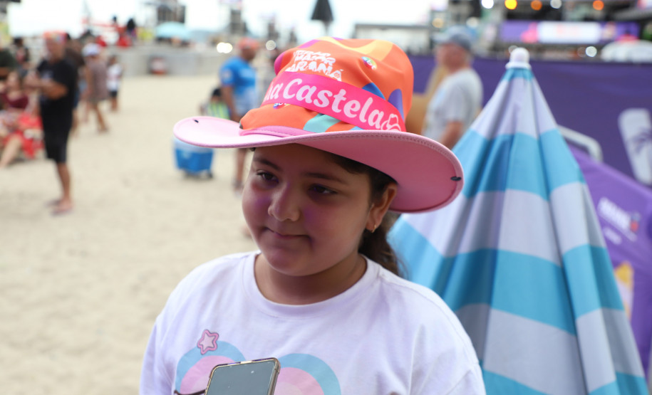 Ônibus, carro e avião: fãs chegam mais de 30 horas antes do show de Ana Castela no Verão Maior