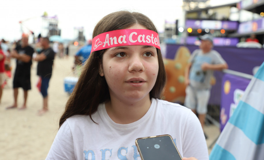 Ônibus, carro e avião: fãs chegam mais de 30 horas antes do show de Ana Castela no Verão Maior