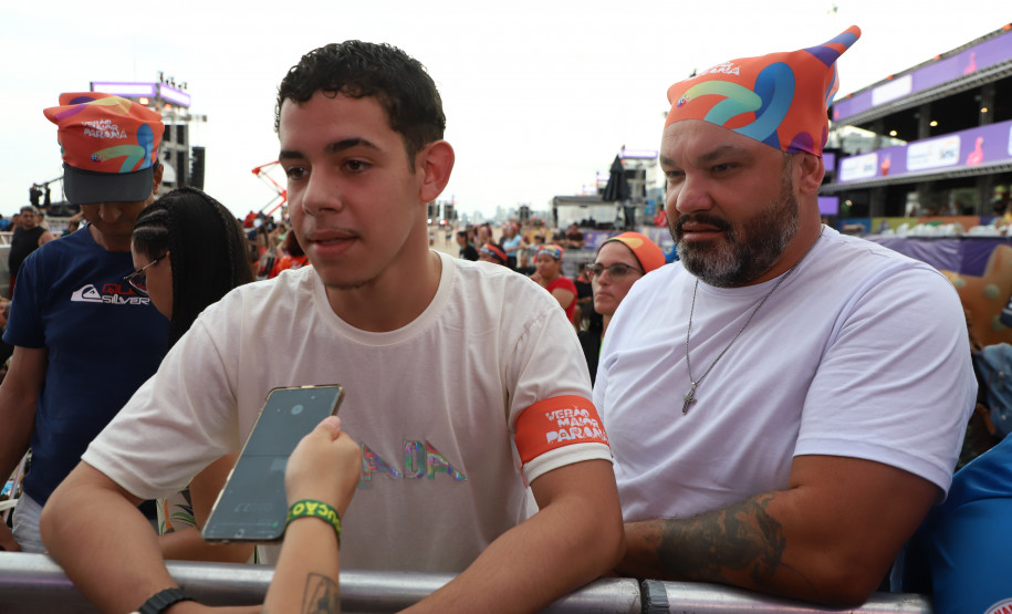 Novidade no Verão Maior, gospel de Fernandinho leva 62 mil pessoas a Matinhos