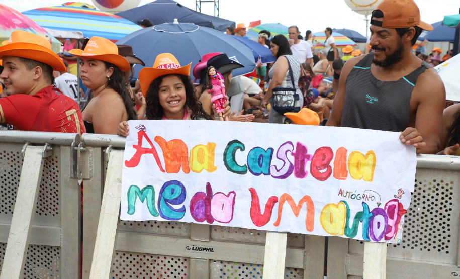 Ana Castela confirma status de fenômeno diante de 228 mil pessoas no Verão Maior Paraná