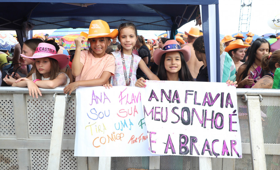 Ana Castela confirma status de fenômeno diante de 228 mil pessoas no Verão Maior Paraná