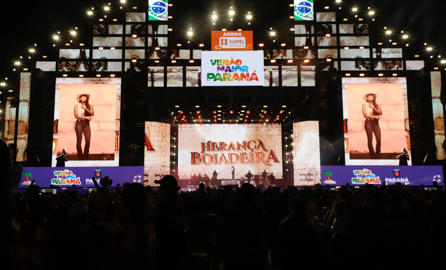 Ana Castela confirma status de fenômeno diante de 228 mil pessoas no Verão Maior Paraná