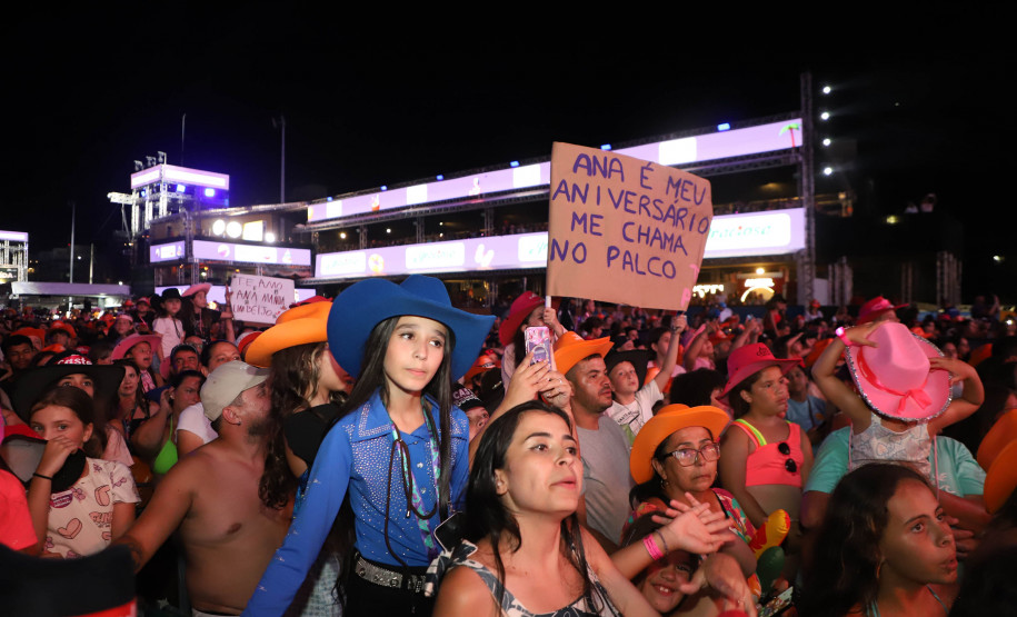 Ana Castela confirma status de fenômeno diante de 228 mil pessoas no Verão Maior Paraná