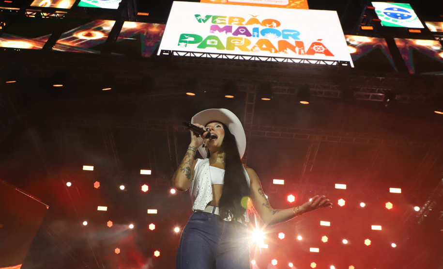 Ana Castela confirma status de fenômeno diante de 228 mil pessoas no Verão Maior Paraná