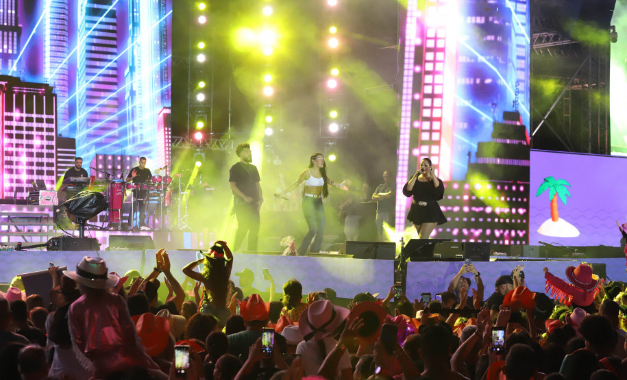 Ana Castela confirma status de fenômeno diante de 228 mil pessoas no Verão Maior Paraná