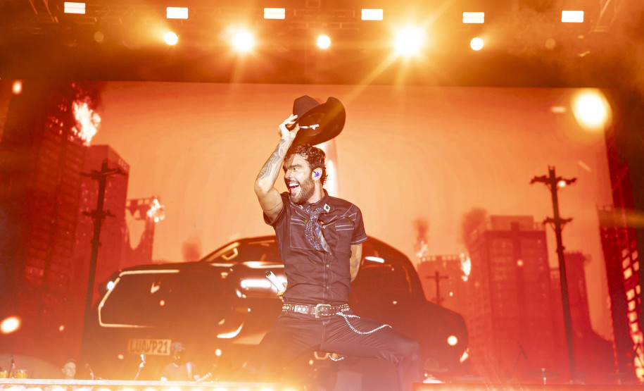 Pontal do Paraná, 09 de janeiro de 2026 - Show de Luan Pereira dentro das atrações do Verão Maior Paraná.