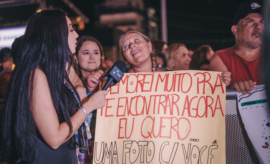 Fábio Jr. celebra o romantismo com show para 144 mil pessoas em Matinhos