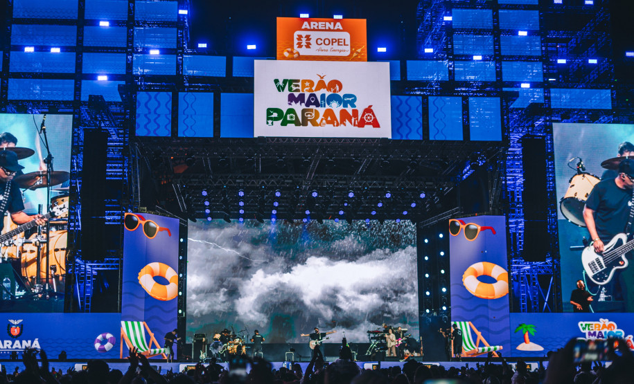 Novidade no Verão Maior, gospel de Fernandinho leva 62 mil pessoas a Matinhos