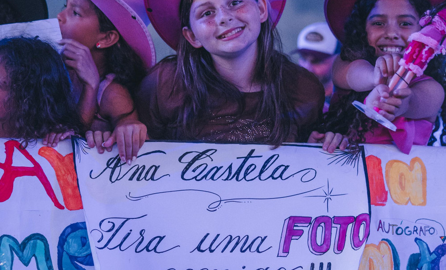 Ana Castela confirma status de fenômeno diante de 228 mil pessoas no Verão Maior Paraná