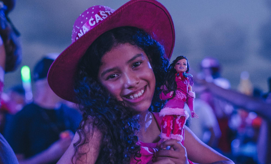 Ana Castela confirma status de fenômeno diante de 228 mil pessoas no Verão Maior Paraná