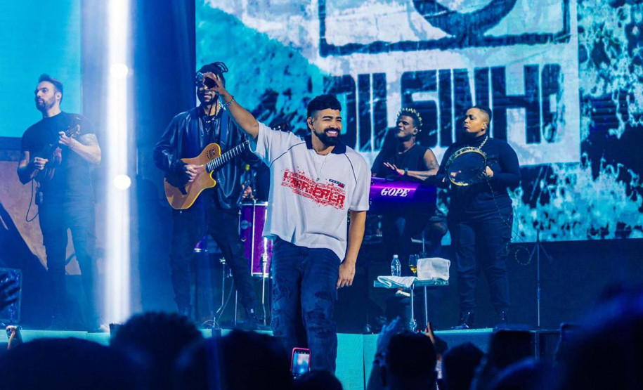 Dilsinho vai apresentar o protagonismo do novo pagode no Verão Maior Paraná