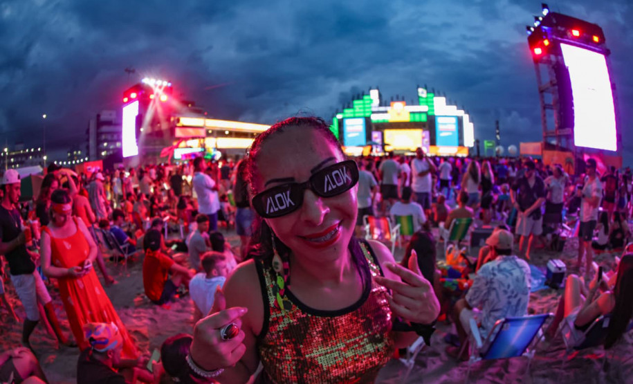 Drones, luzes e recorde de público: show de Alok leva 338 mil pessoas ao Verão Maior