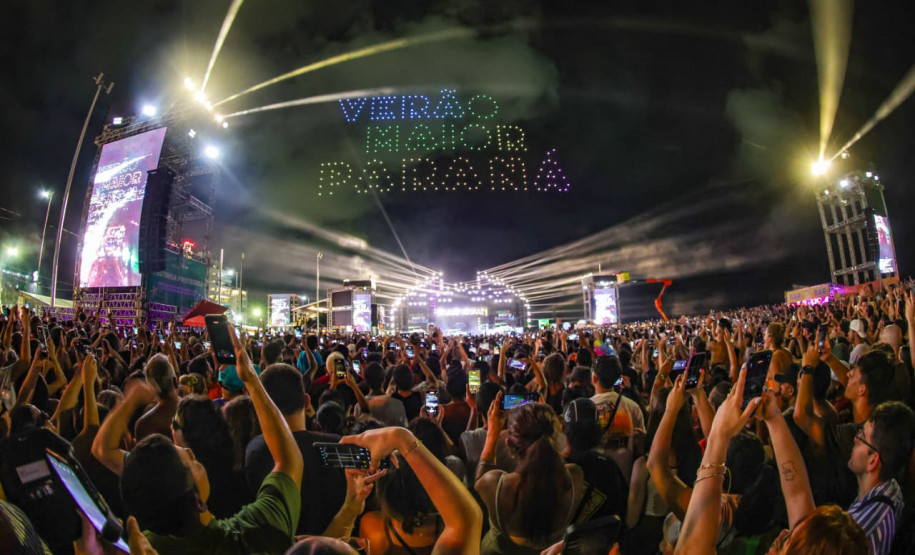 Drones, luzes e recorde de público: show de Alok leva 338 mil pessoas ao Verão Maior